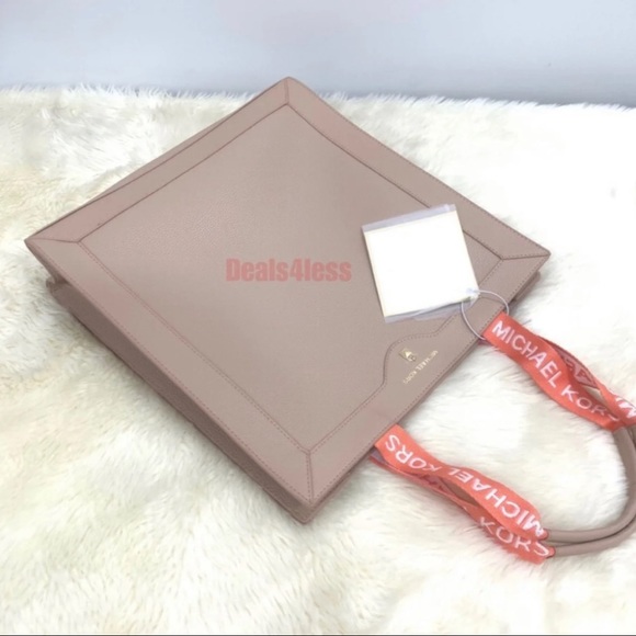 Michael Kors Tote Michael Kors Tote - Picture 4 of 7